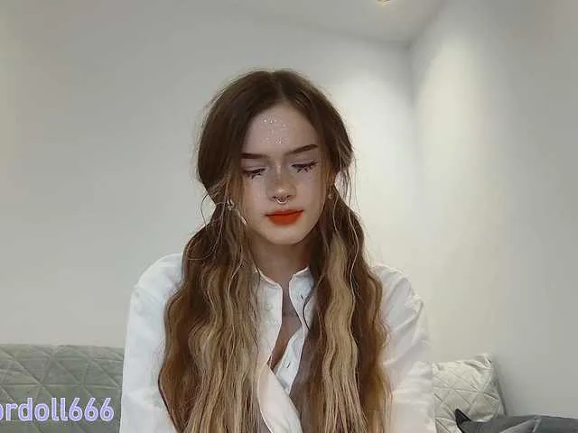 SarithaBroun – webcam model profile photo Image 11