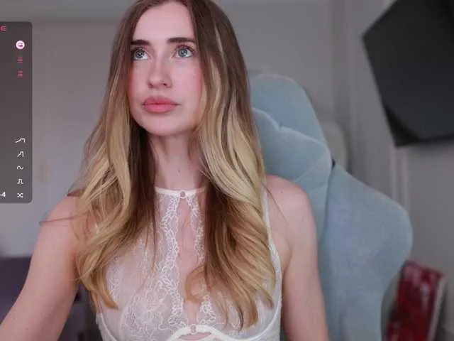 MiraKova – webcam model profile photo Image 14