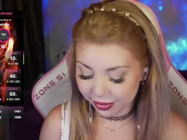 EwaBrown – webcam model profile photo Image 2