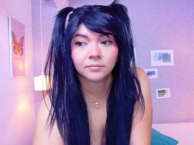 Dolce – webcam model profile photo Image 4