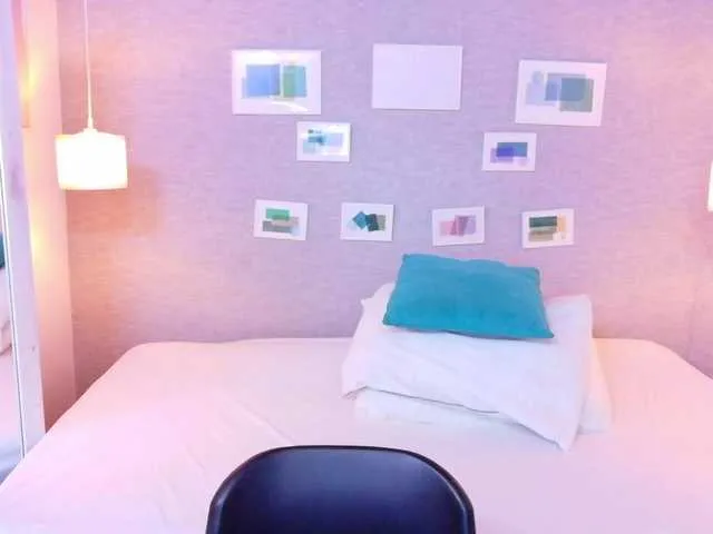 Dolce – webcam model profile photo Image 6