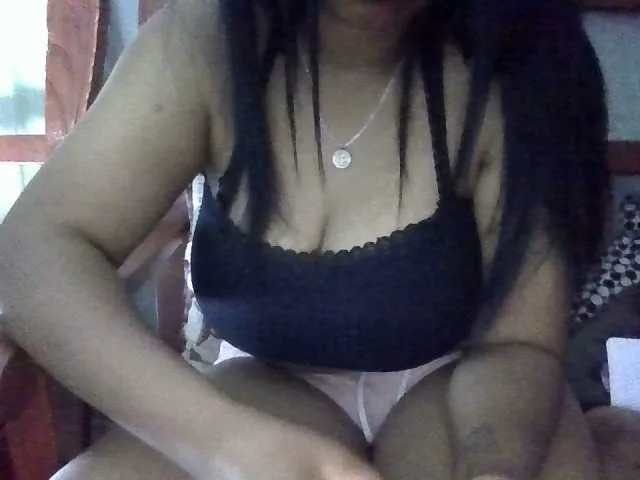 Dolce – webcam model profile photo Image 12