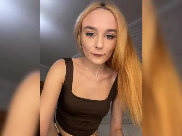 IORio2 – webcam model profile photo Image 16