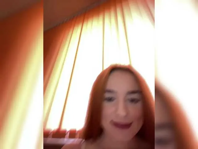 IORio2 – webcam model profile photo Image 2