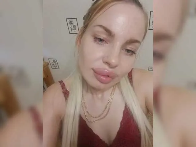 MelinaLuviani – webcam model profile photo Image 2