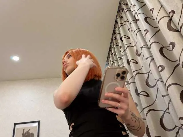 petrouchkaaa_ – webcam model profile photo Image 15