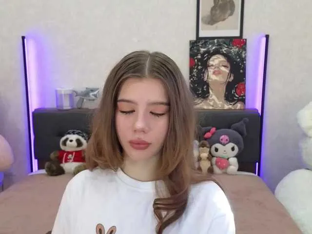 petrouchkaaa_ – webcam model profile photo Image 3