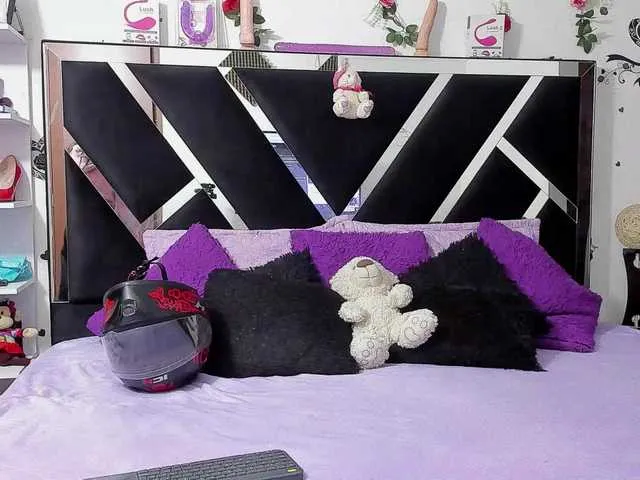 Madelynn – webcam model profile photo Image 11