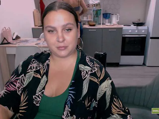 MadelineLane – webcam model profile photo Image 12