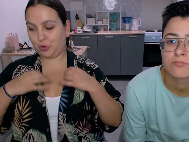 MadelineLane – webcam model profile photo Image 2