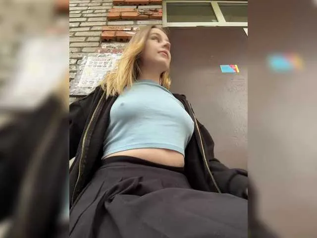 GrettaGrand – webcam model profile photo Image 16