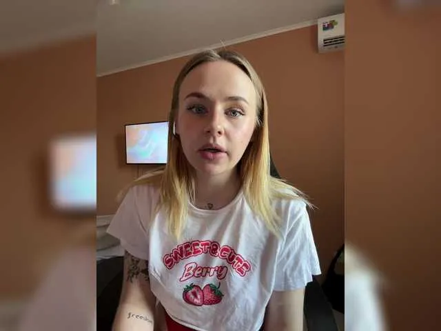 GrettaGrand – webcam model profile photo Image 6