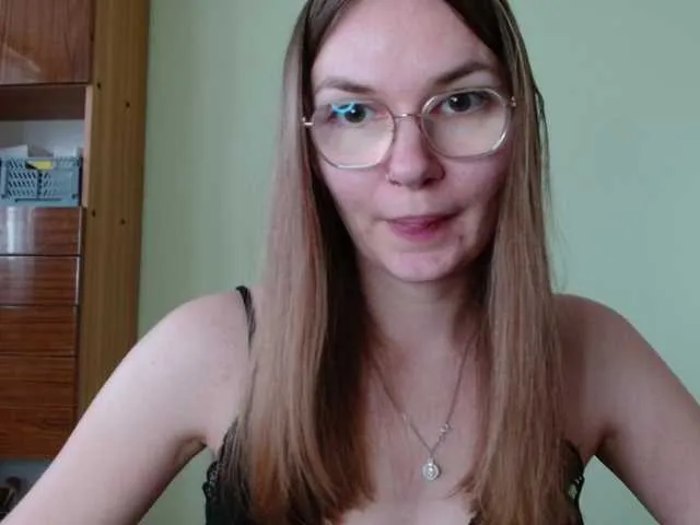 Dolce – webcam model profile photo Image 17