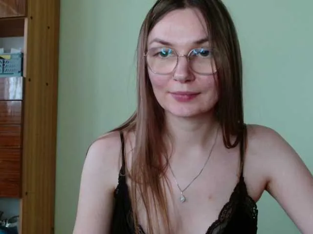 Dolce – webcam model profile photo Image 5