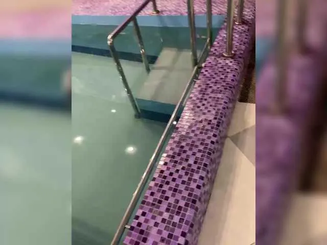 HillaryDiez – webcam model profile photo Image 5