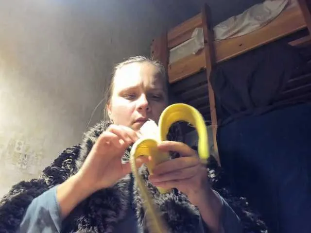 esterjohns – webcam model profile photo