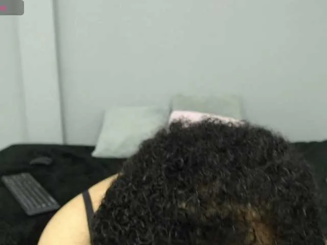 Sasha-Orlova – webcam model profile photo Image 2