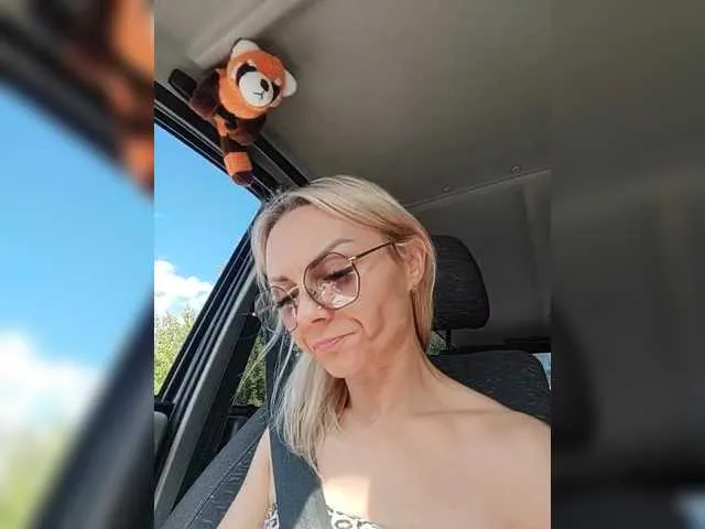 AngelCoco – webcam model profile photo Image 19