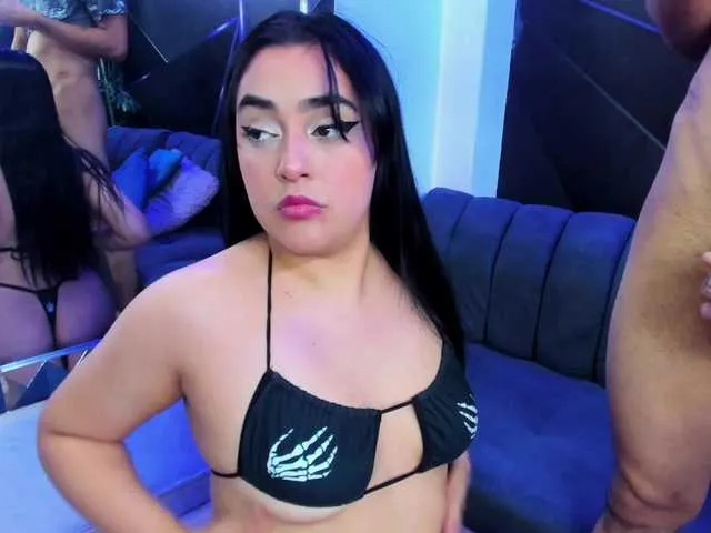 Dolce – webcam model profile photo Image 18