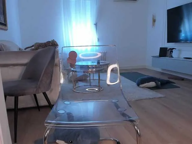 Modelfox – webcam model profile photo Image 10