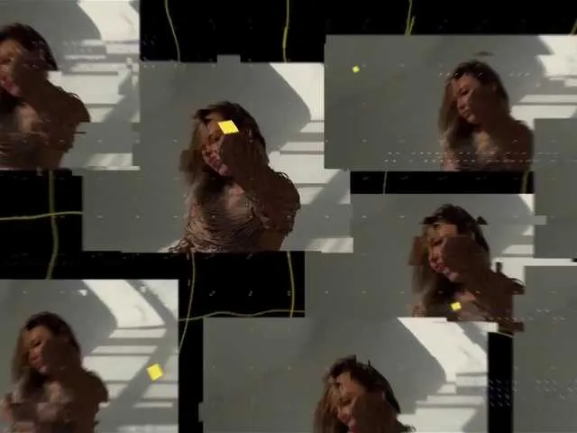 Modelfox – webcam model profile photo Image 5