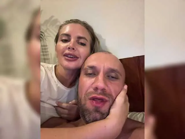 EmiBrow – webcam model profile photo Image 4