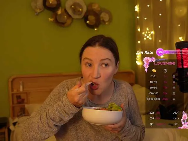 LilyBerryy – webcam model profile photo Image 19