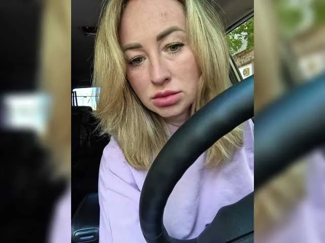 Love_Bri – webcam model profile photo Image 15