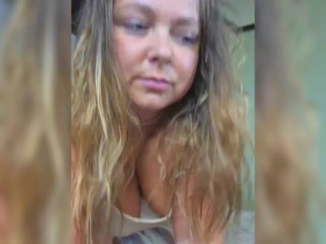 _Alicee_1 – webcam model profile photo Image 7