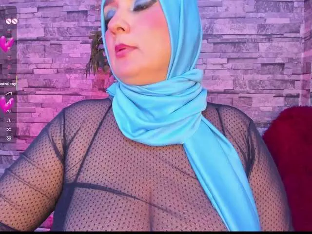 shiny-lily – webcam model profile photo Image 19