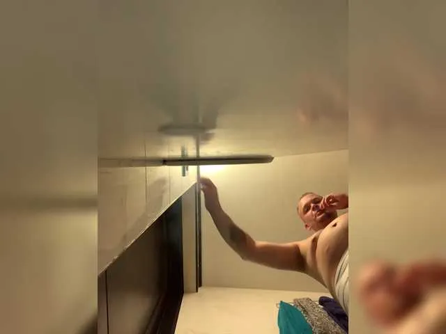 HaleyLyon – webcam model profile photo Image 8