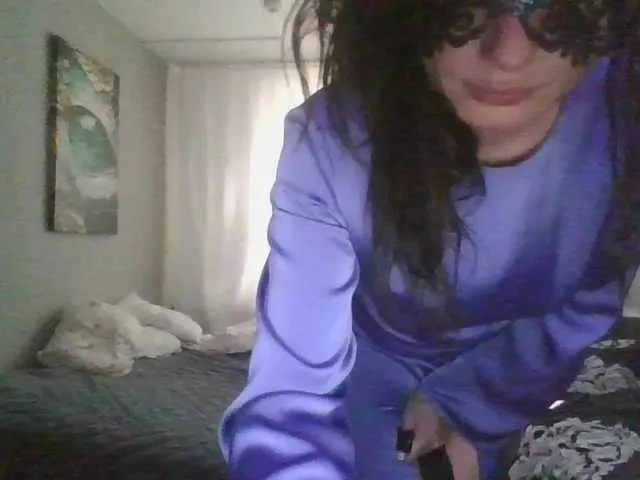 AishaHart – webcam model profile photo Image 2