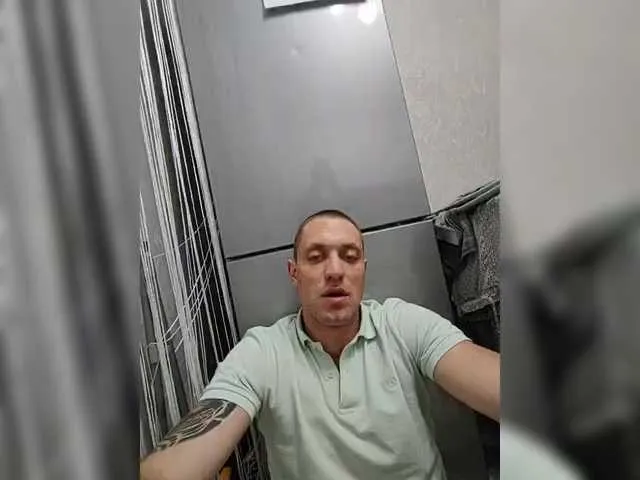 AishaHart – webcam model profile photo Image 7