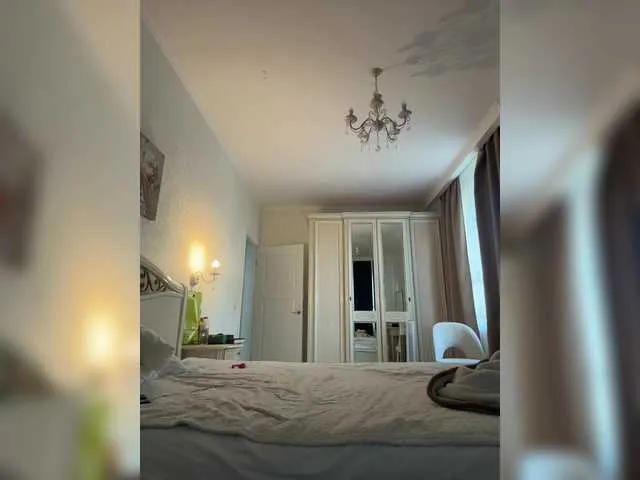 Scarlett – webcam model profile photo Image 2