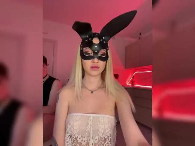 AishaHart – webcam model profile photo Image 18