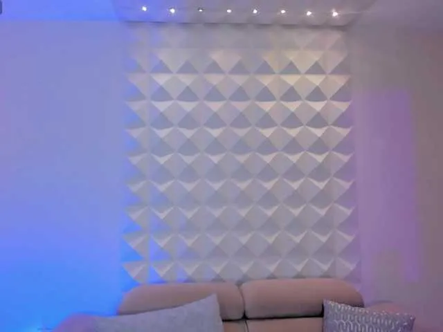 Dolce – webcam model profile photo Image 16