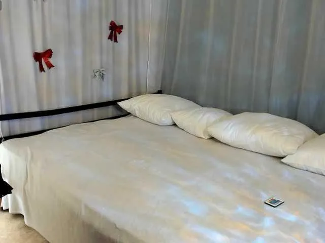 HaleyLyon – webcam model profile photo Image 7