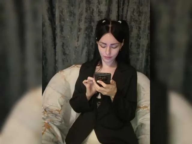 milash_velvet – webcam model profile photo Image 19