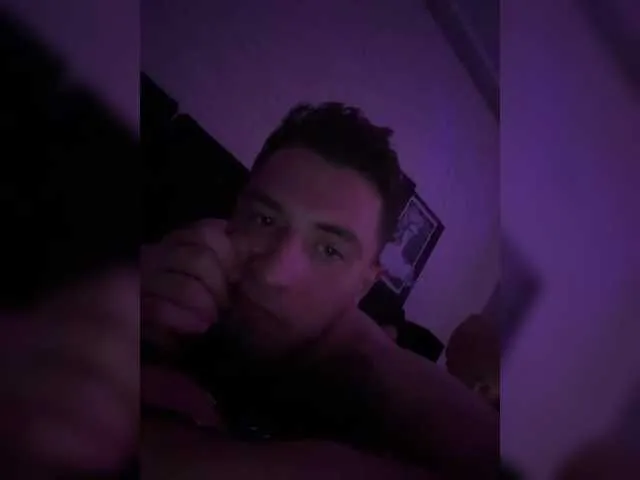 Taanni – webcam model profile photo Image 2