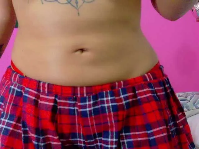 Dolce – webcam model profile photo Image 12