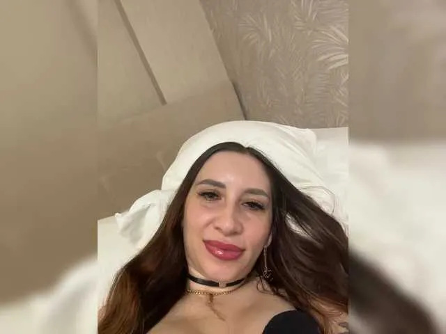 HillaryDiez – webcam model profile photo Image 8