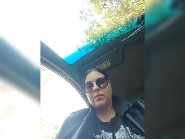 ErzabelLew – webcam model profile photo Image 13