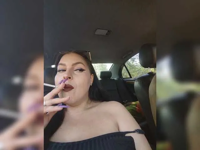 ErzabelLew – webcam model profile photo Image 5