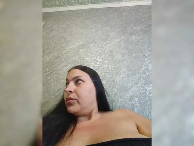 ErzabelLew – webcam model profile photo Image 9