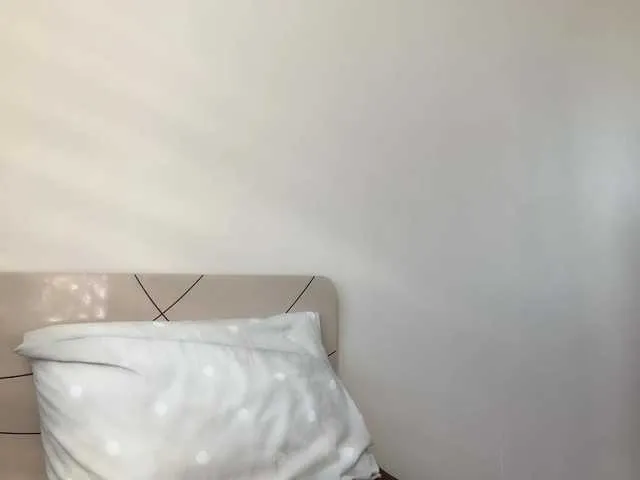 LilaSolace – webcam model profile photo Image 18