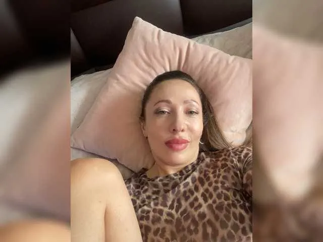 JessieLiu – webcam model profile photo Image 6