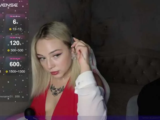 LaraCharm – webcam model profile photo Image 7