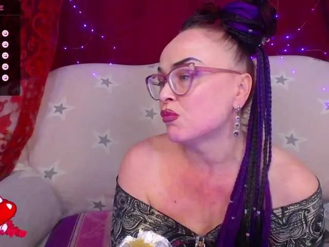 Dolce – webcam model profile photo Image 13