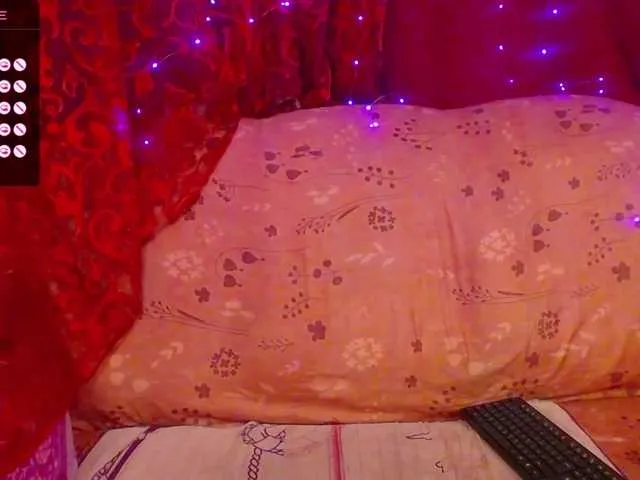 Dolce – webcam model profile photo Image 4