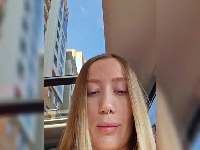 ElizabethChantal – webcam model profile photo Image 8